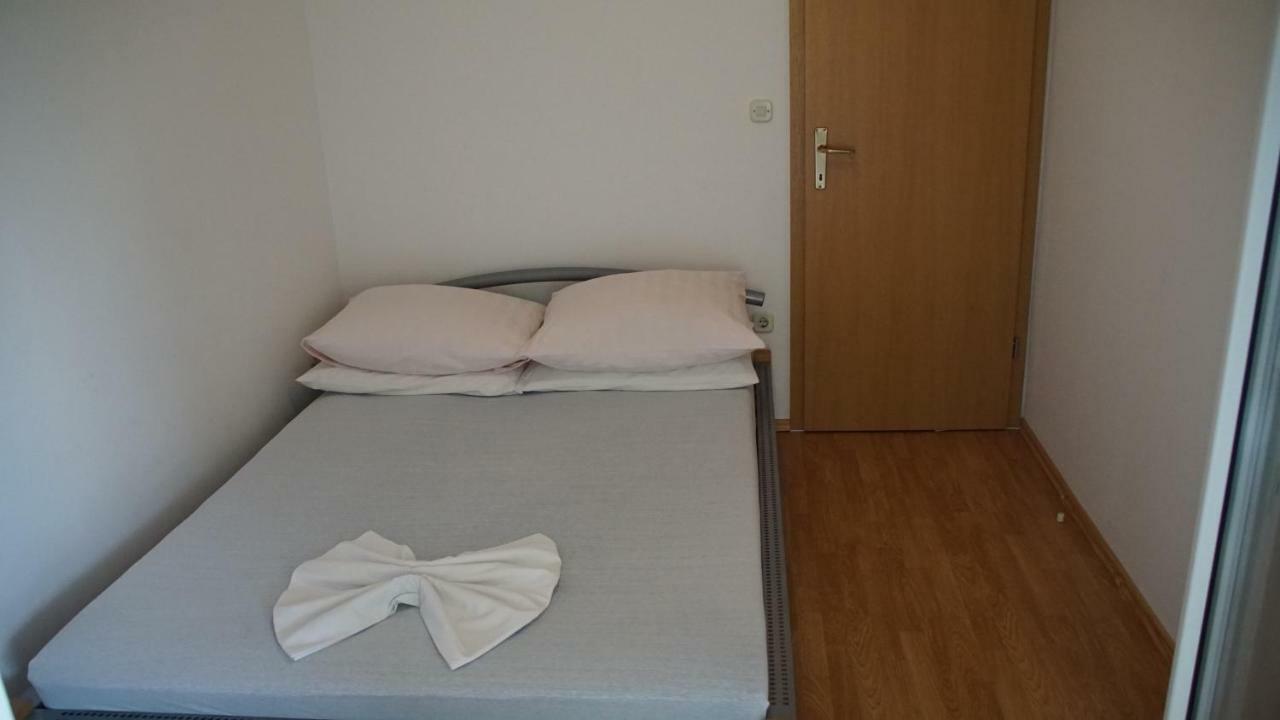 Apartmani Sipic , Bilo - Primošten Екстериор снимка
