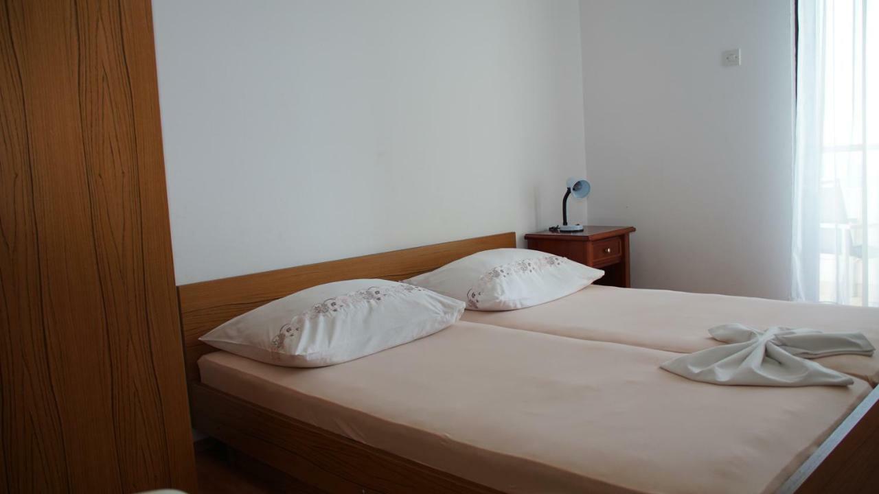 Apartmani Sipic , Bilo - Primošten Екстериор снимка