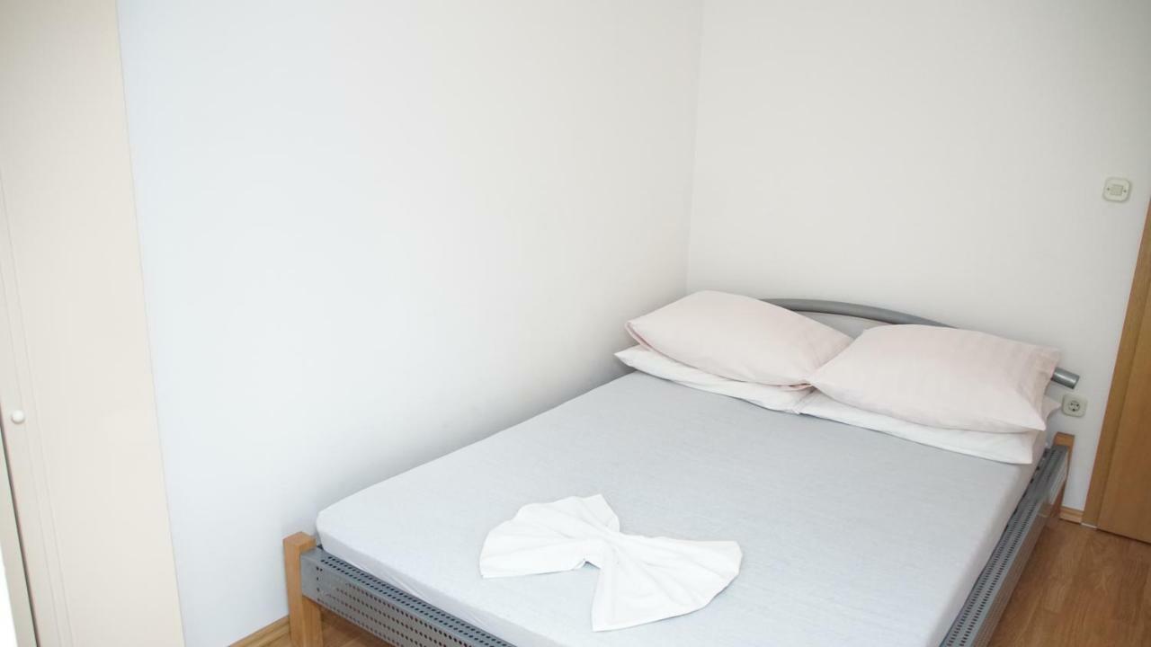 Apartmani Sipic , Bilo - Primošten Екстериор снимка