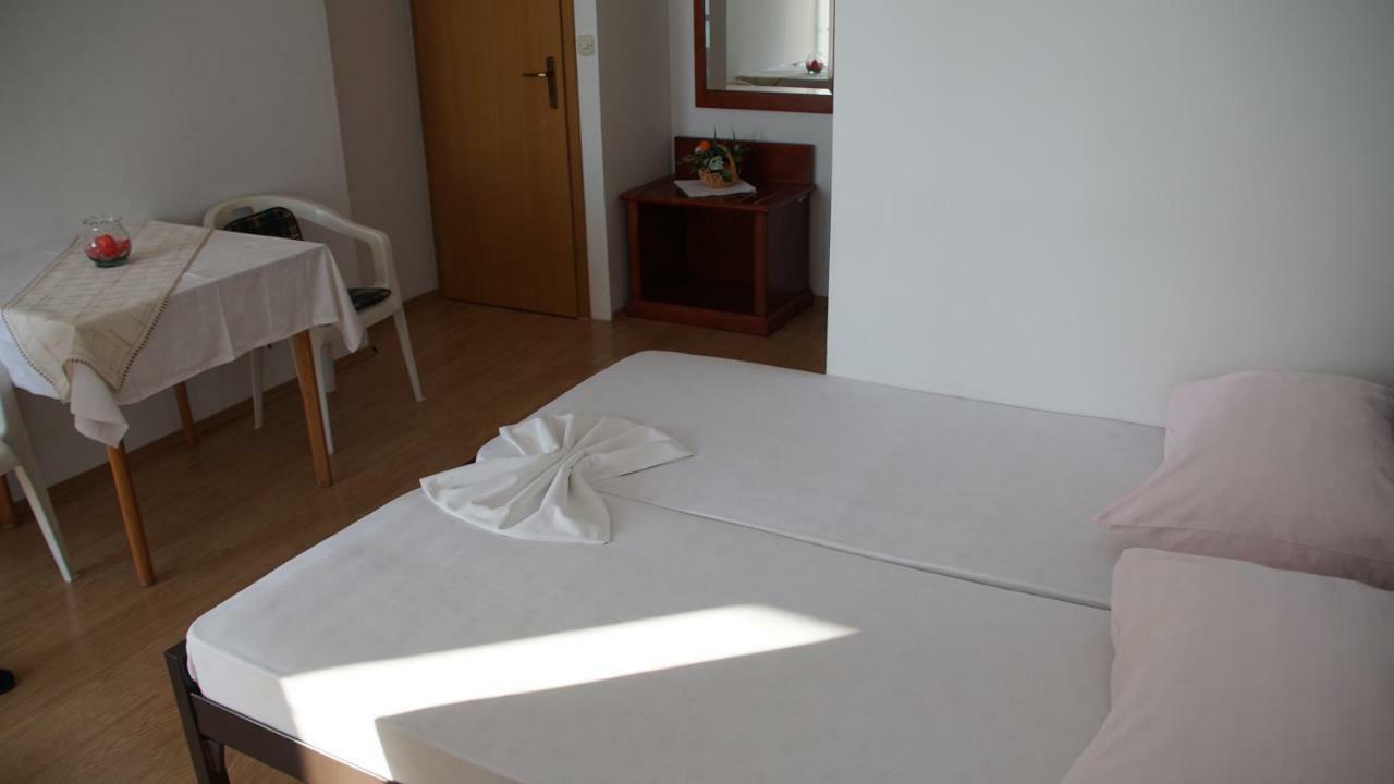 Apartmani Sipic , Bilo - Primošten Екстериор снимка