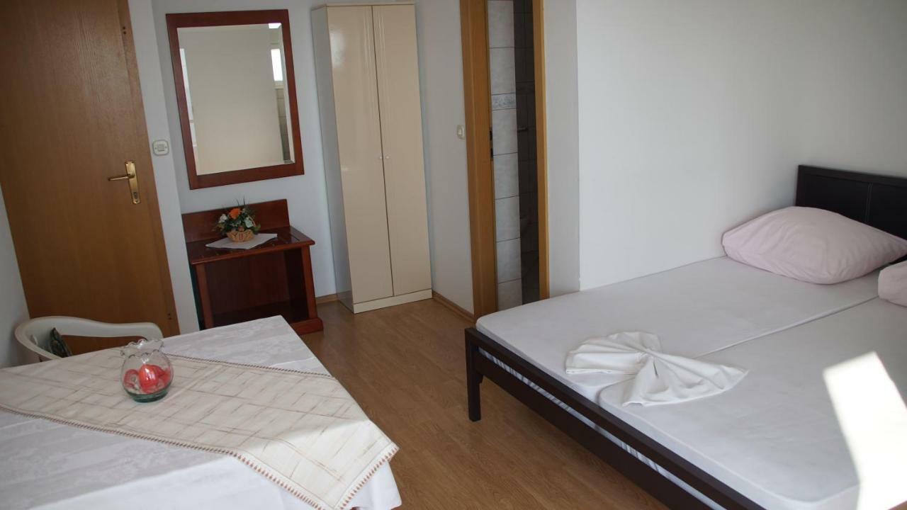 Apartmani Sipic , Bilo - Primošten Екстериор снимка