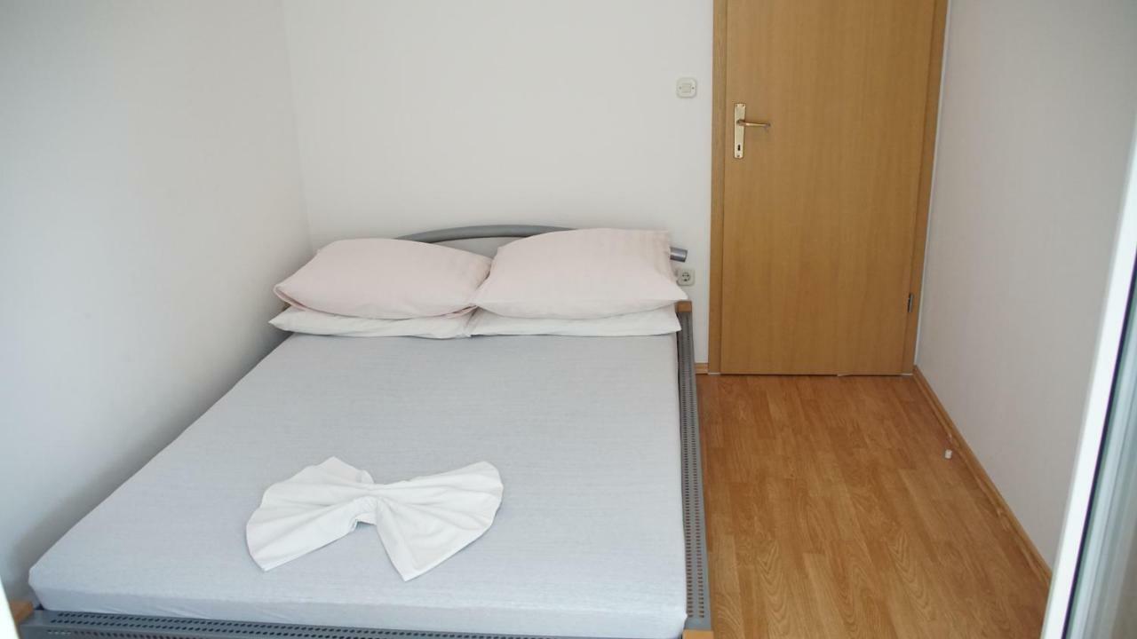 Apartmani Sipic , Bilo - Primošten Екстериор снимка